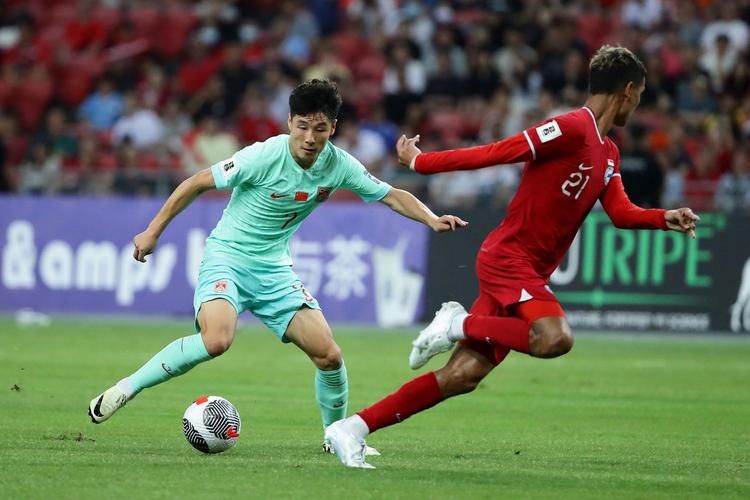 中国足球对战新加坡