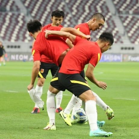 中国足球对战日本足球