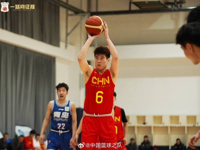 中国男篮热身赛的相关图片